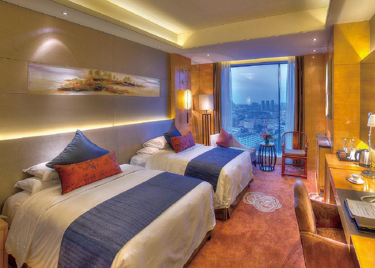 Felton Grand Hotel Chengdu Bagian luar foto