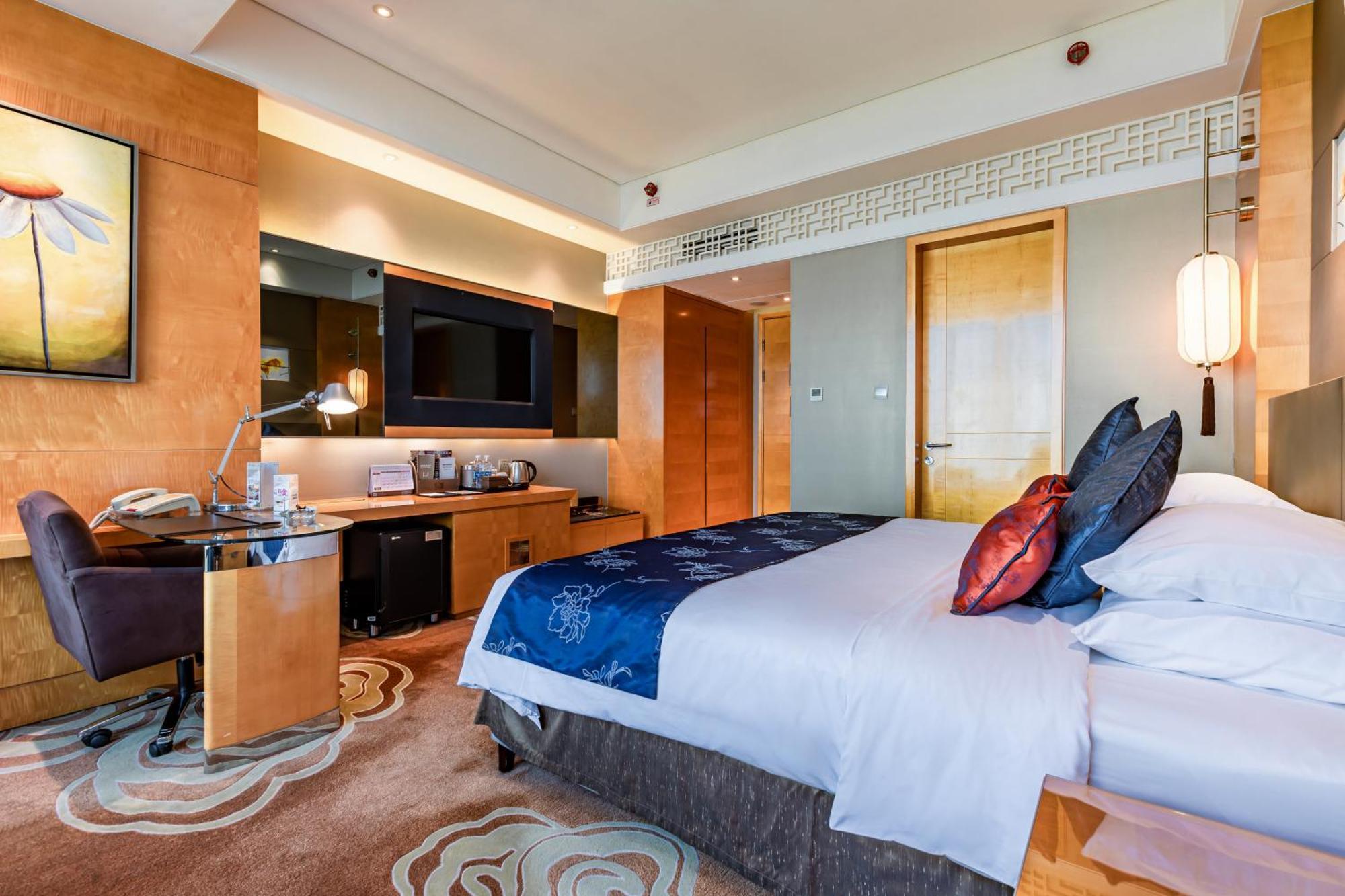 Felton Grand Hotel Chengdu Bagian luar foto