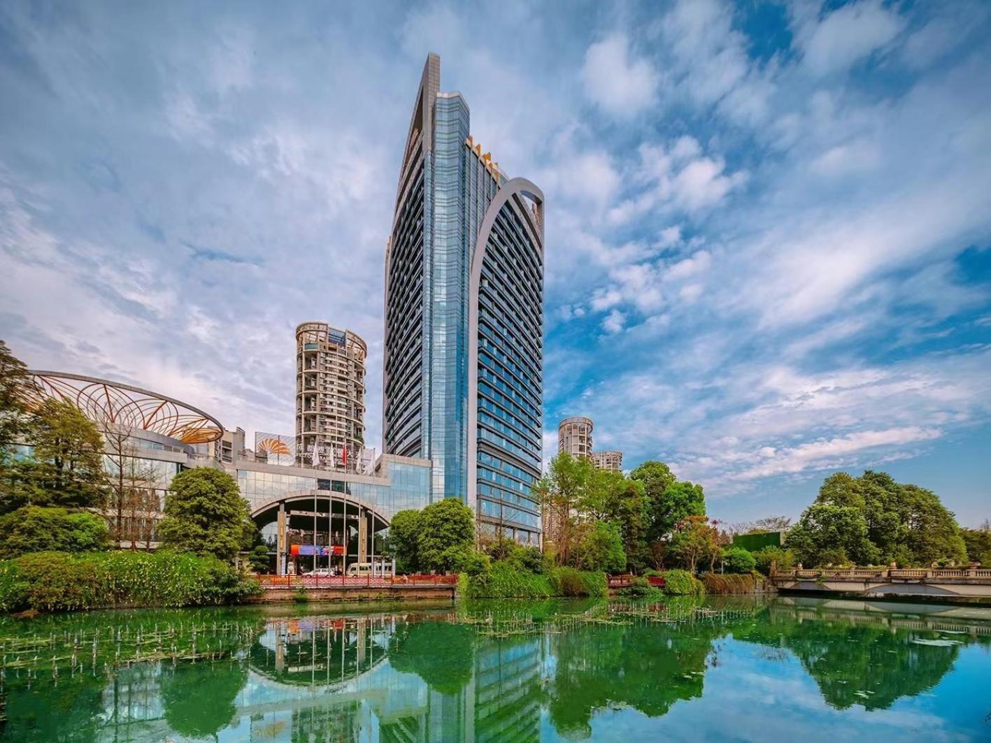 Felton Grand Hotel Chengdu Bagian luar foto