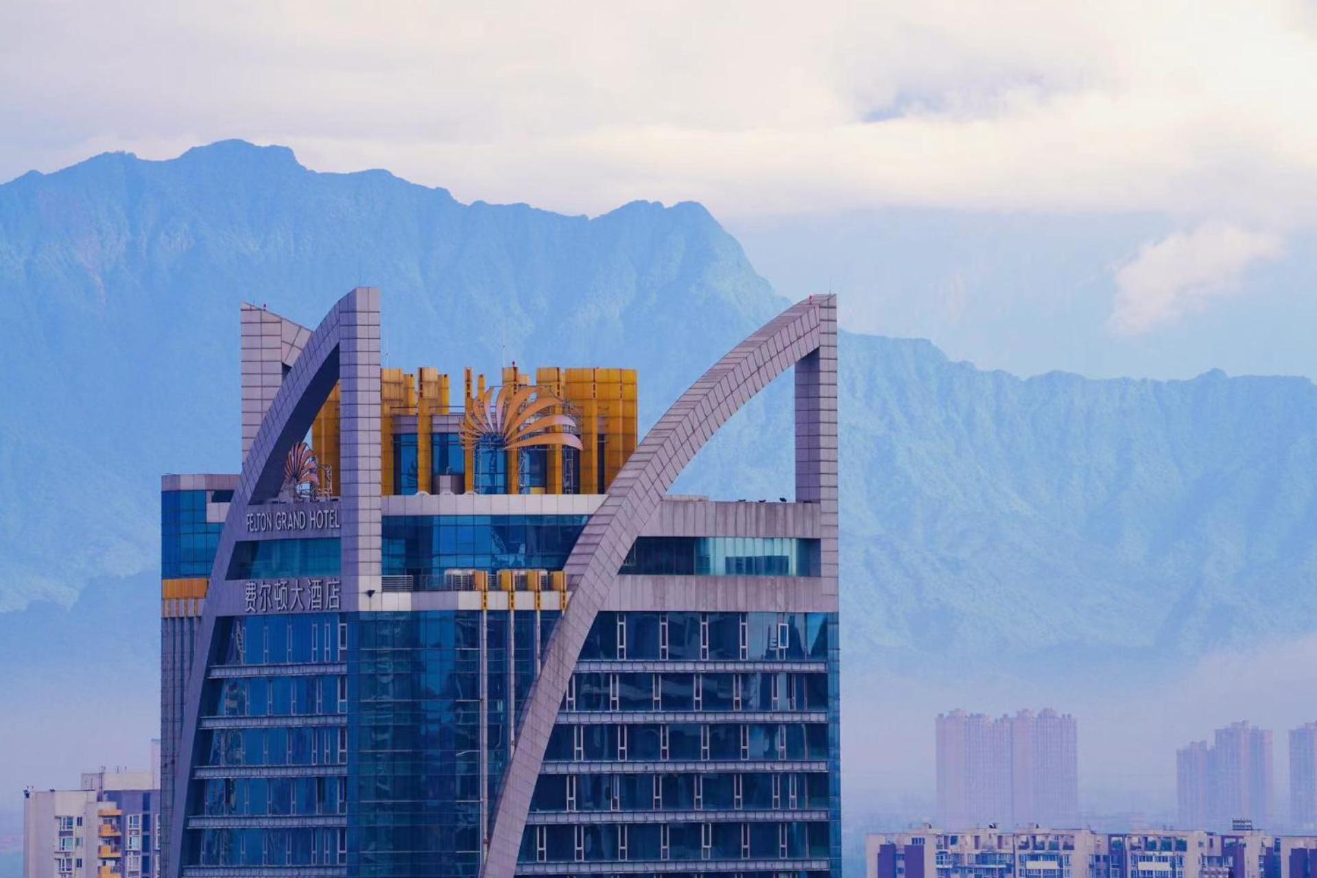 Felton Grand Hotel Chengdu Bagian luar foto