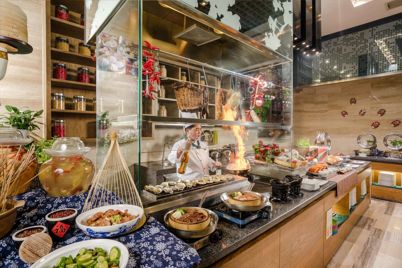 Felton Grand Hotel Chengdu Bagian luar foto