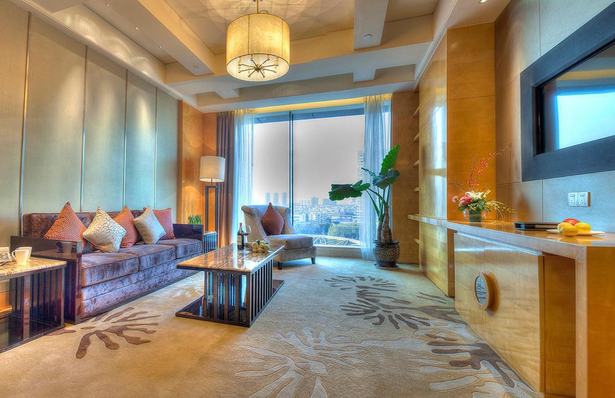 Felton Grand Hotel Chengdu Bagian luar foto